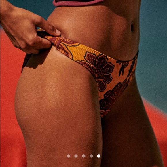 Sezane Palmera Bikini Top and Bottom - Picture 4 of 10